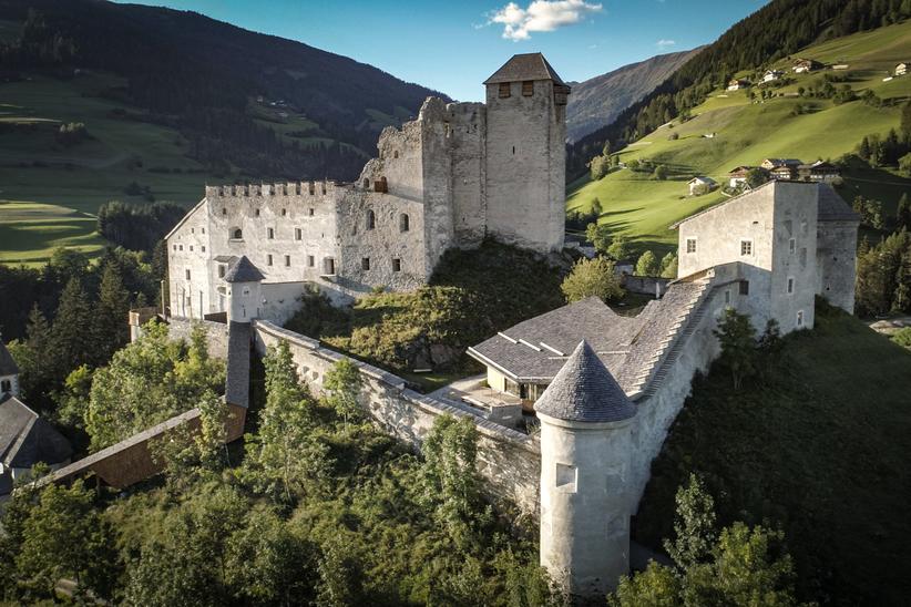 Burg Heinfels Drohnenansicht | © TVB Osttirol / Alexander Zeidler