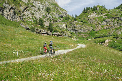 E-biking at the Johannishütte | © TVB Osttirol / Eder Philip - Attic Film GmbH